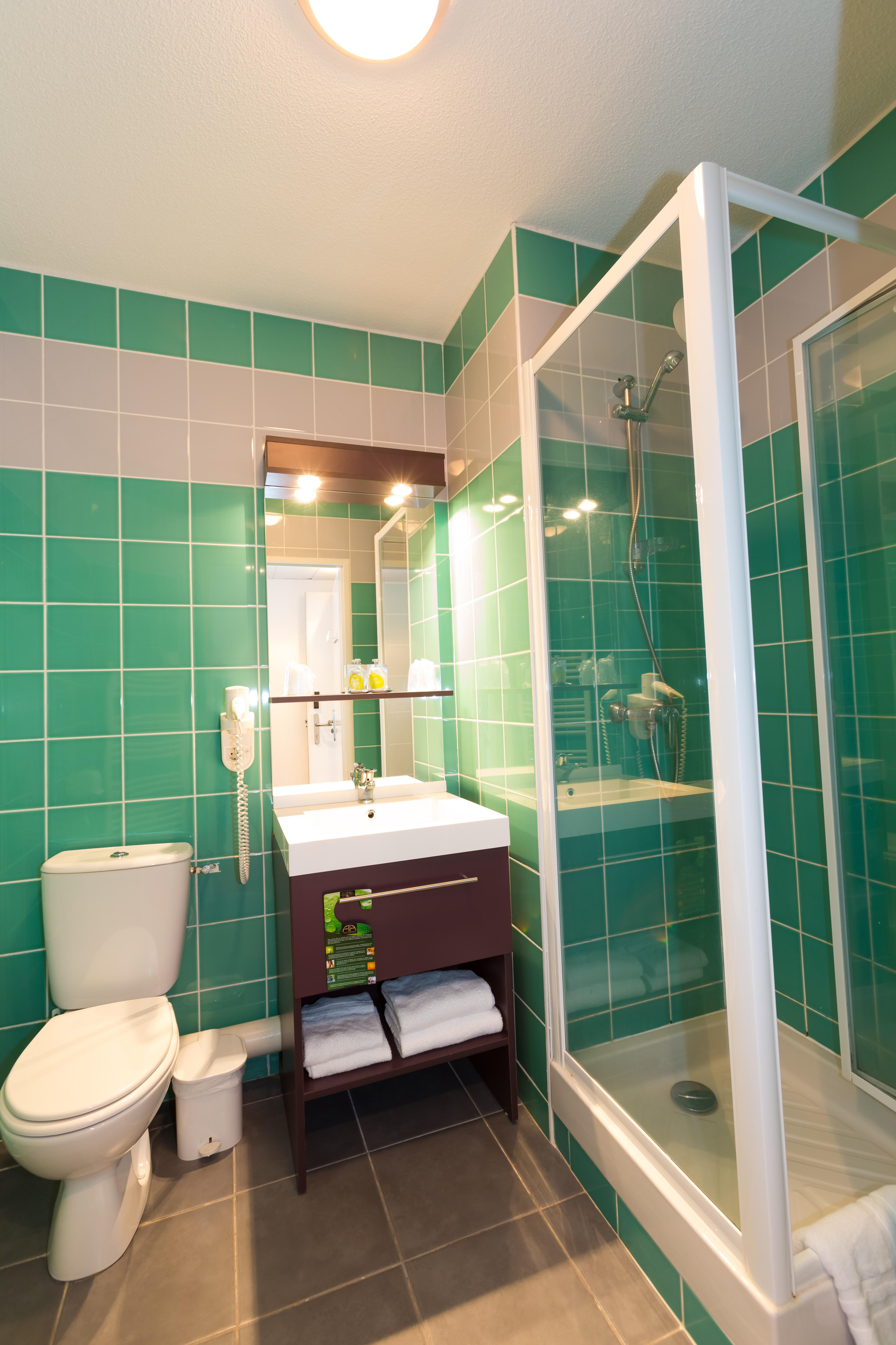 - Bassin D'arcachon Hotel