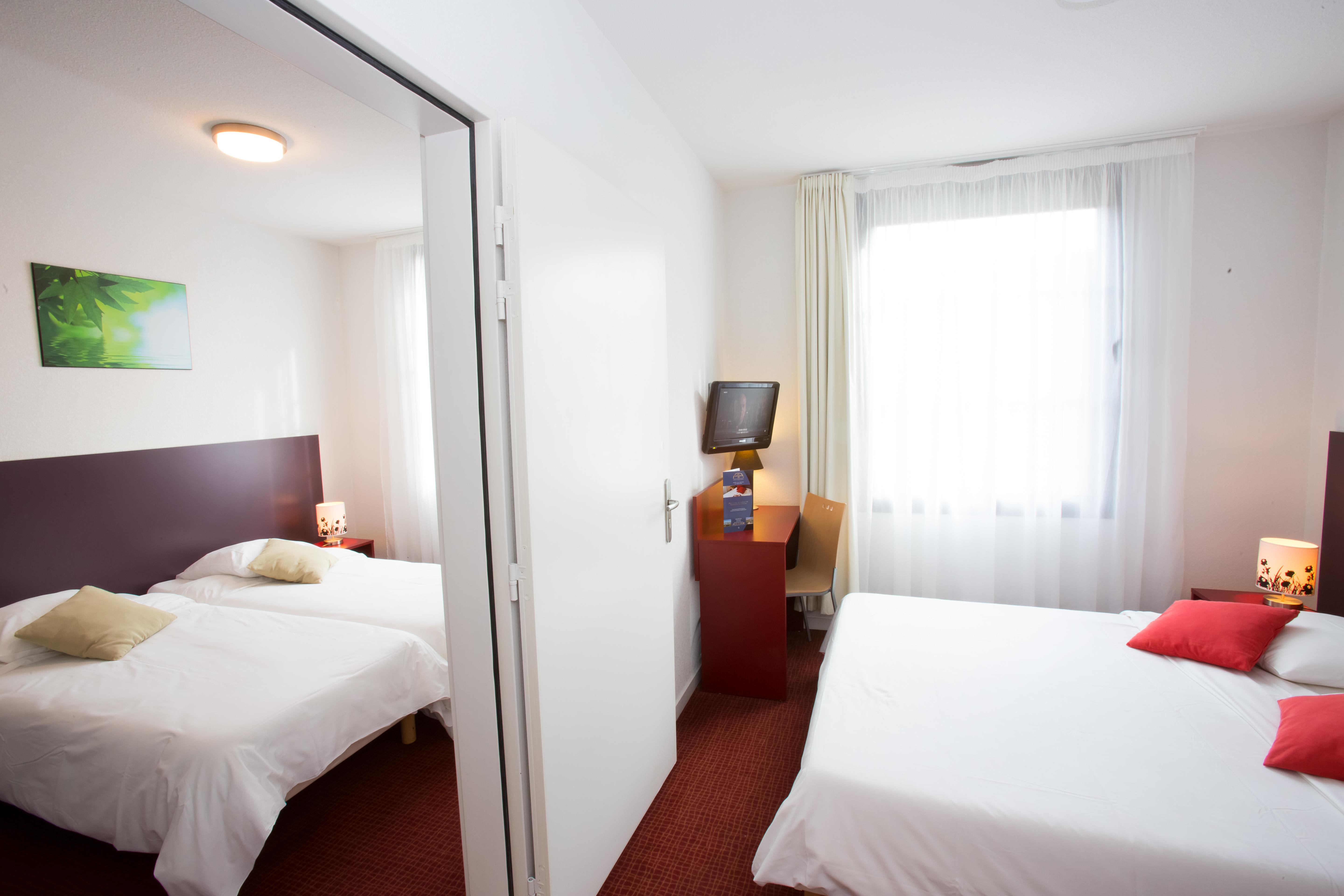 - Bassin D'arcachon Hotel
