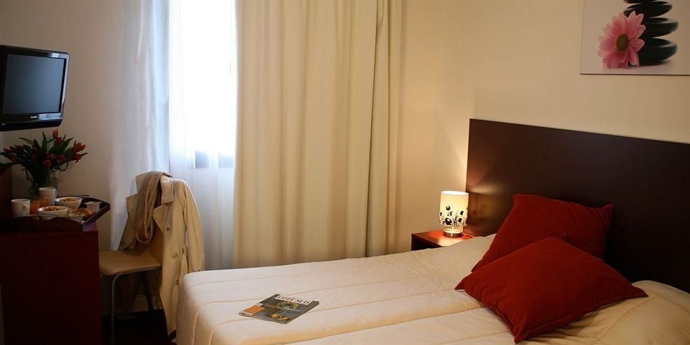 - Bassin D'arcachon Hotel 3*