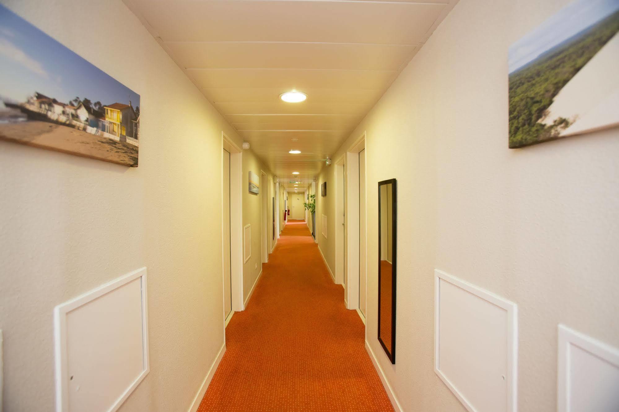 - Bassin D'arcachon Hotel